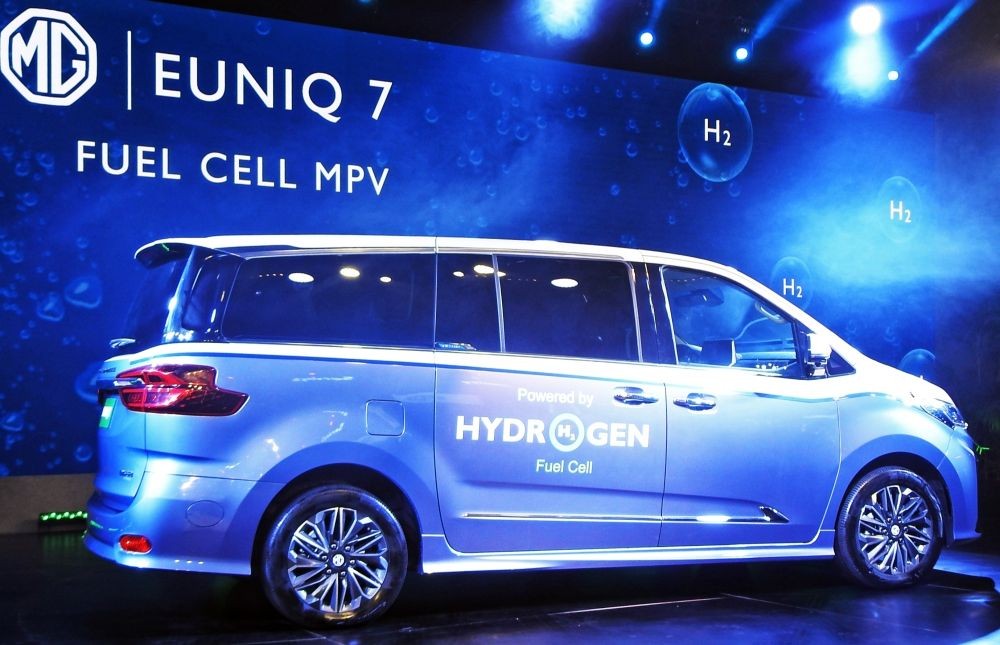 MG showcase hydrogen fuel-cell powered vehicle